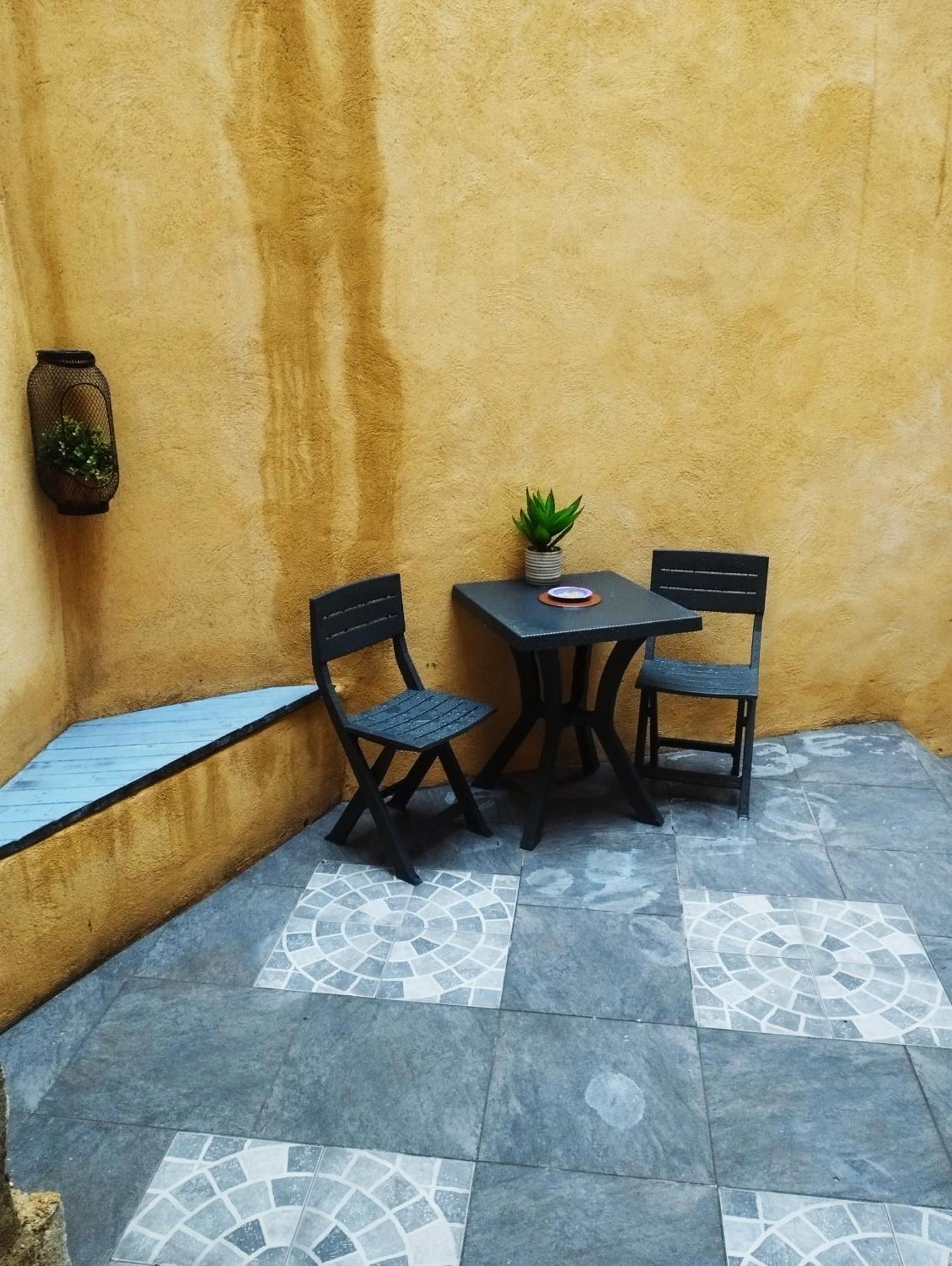 Appartement Avec Cour Plein Centre فوا المظهر الخارجي الصورة