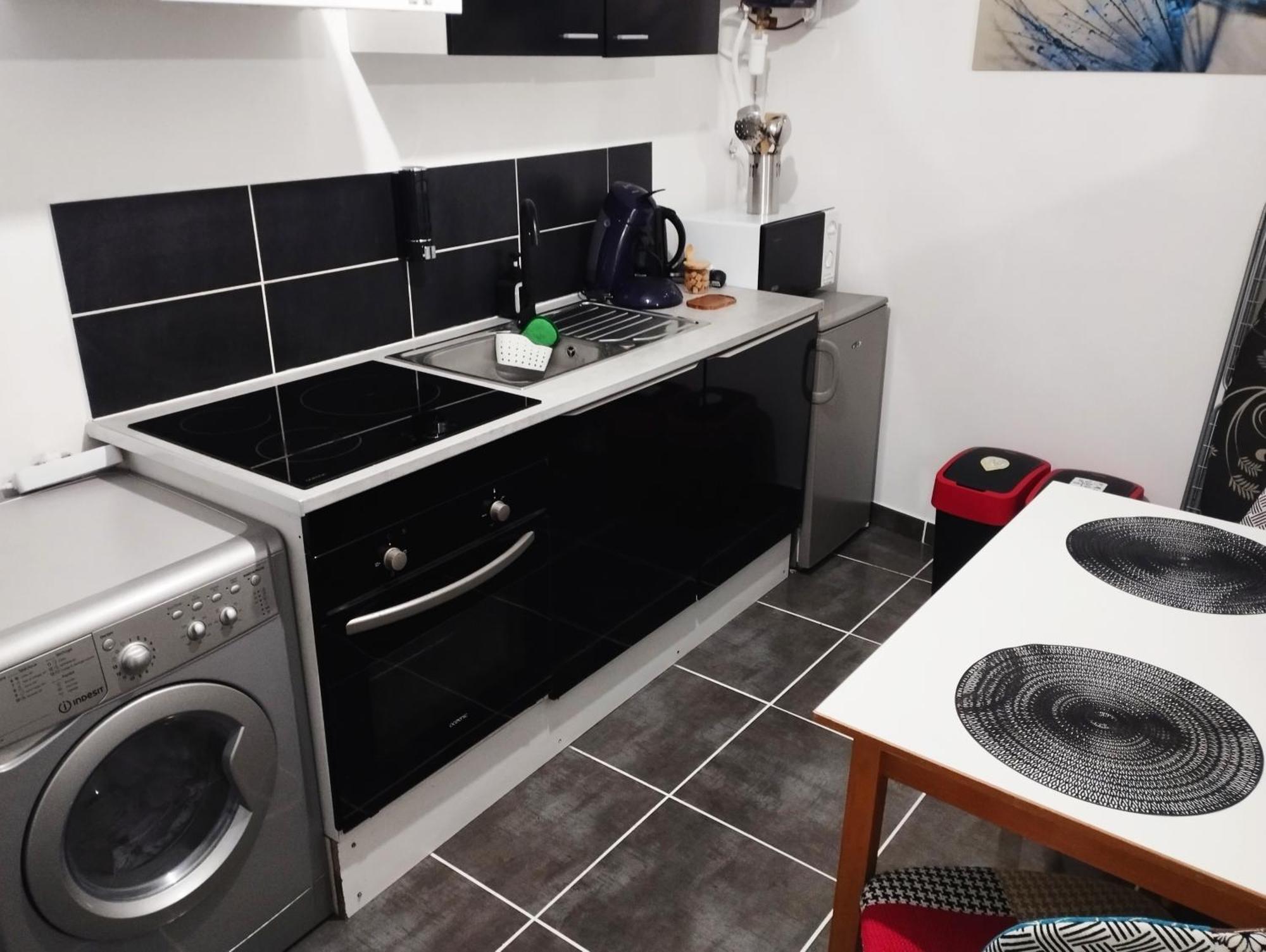 Appartement Avec Cour Plein Centre فوا المظهر الخارجي الصورة